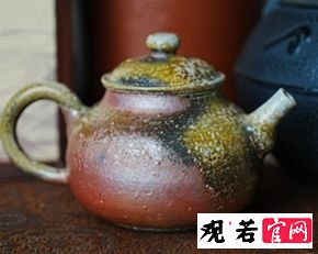 通过柴烧紫砂壶底部刻字鉴别真假